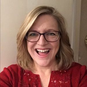 Meet your Posher, Elina